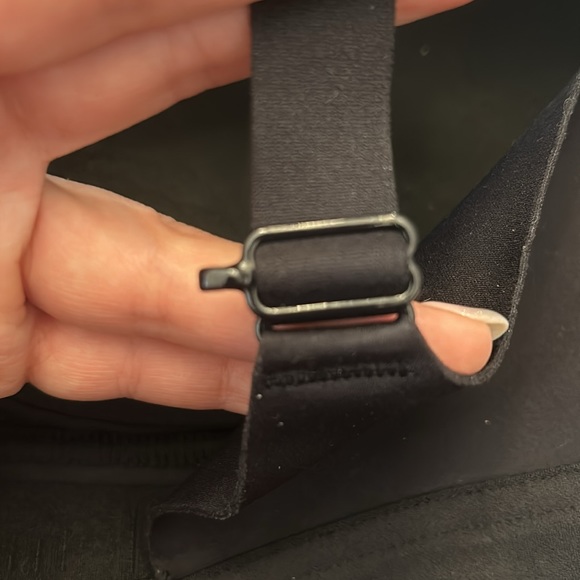 Lululemon 36DD Sports Bra - Picture 6 of 6